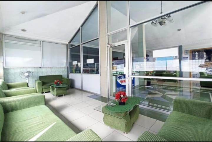 Hotel Krui Syariah Экстерьер фото